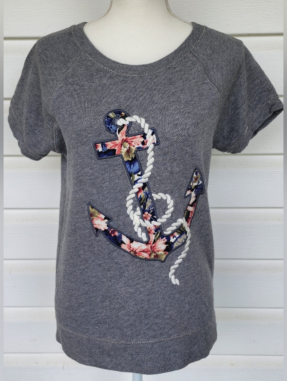 J. Crew Gray Short Sleeve Tee Floral Anchor Appliqué!!! Super Soft! EUC!